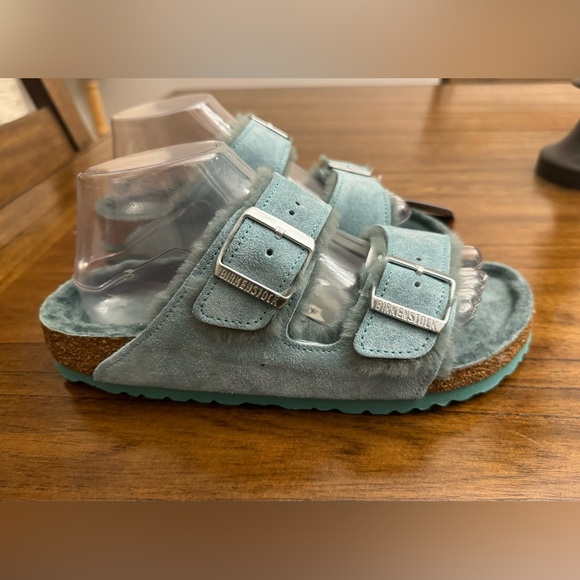Birkenstock Sandals 🩵 - LAST PAIR - Picture 7 of 11